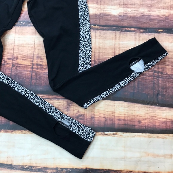 SOLD! Nike Mezzo Leopard Black Legging Barre Yoga - Picture 3 of 8